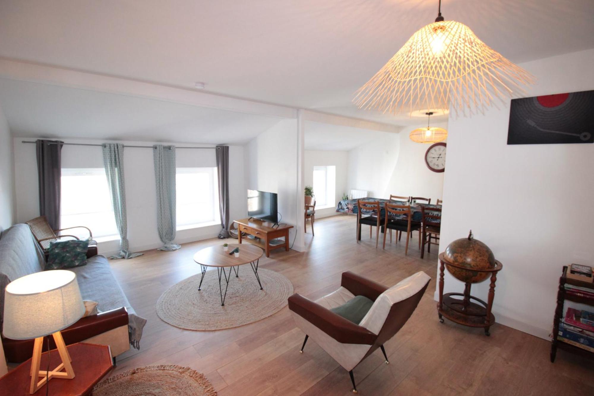 Logement Neuf "Meuse" - Hyper Centre - Parking Proche - Proche Gare - 4 Chambres - Terrasse Couverte - Wifi ! Gere Par Prestazen'Services Verdun-sur-Meuse Exterior foto