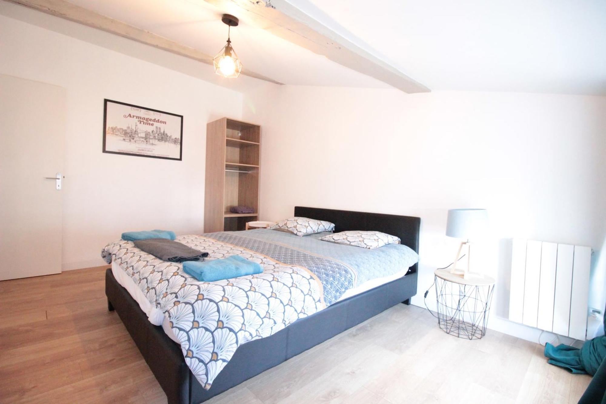 Logement Neuf "Meuse" - Hyper Centre - Parking Proche - Proche Gare - 4 Chambres - Terrasse Couverte - Wifi ! Gere Par Prestazen'Services Verdun-sur-Meuse Exterior foto