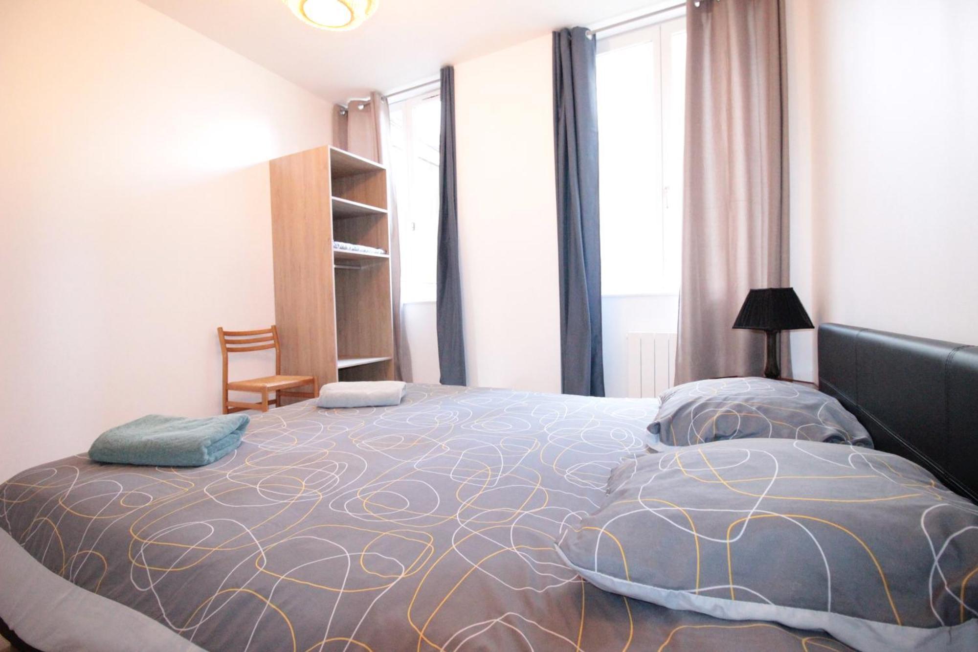 Logement Neuf "Meuse" - Hyper Centre - Parking Proche - Proche Gare - 4 Chambres - Terrasse Couverte - Wifi ! Gere Par Prestazen'Services Verdun-sur-Meuse Exterior foto