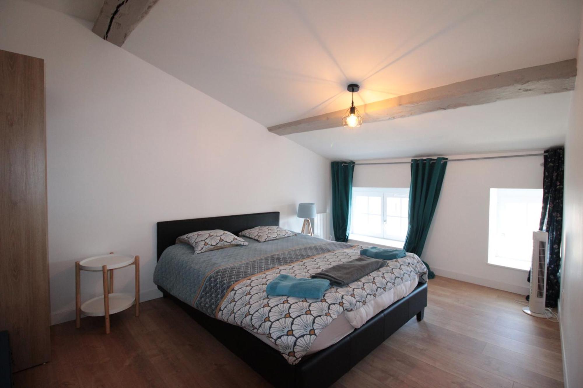 Logement Neuf "Meuse" - Hyper Centre - Parking Proche - Proche Gare - 4 Chambres - Terrasse Couverte - Wifi ! Gere Par Prestazen'Services Verdun-sur-Meuse Exterior foto